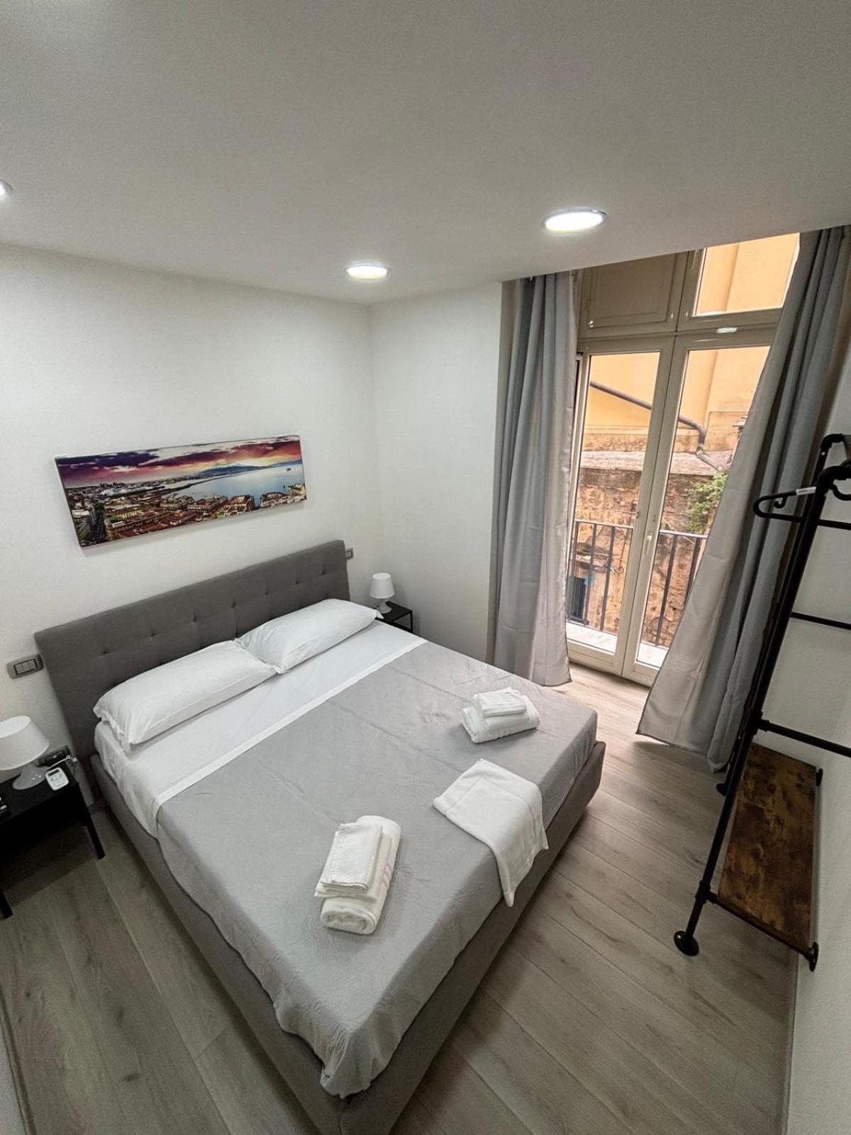 Na City Rooms Nápoly Kültér fotó