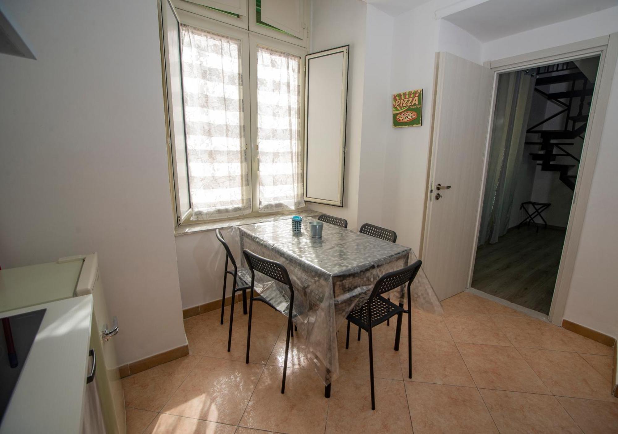 Na City Rooms Nápoly Kültér fotó
